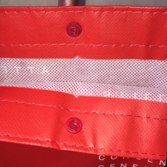 New Lululemon Tote Bag with Button Closure - Picture 4 of 12